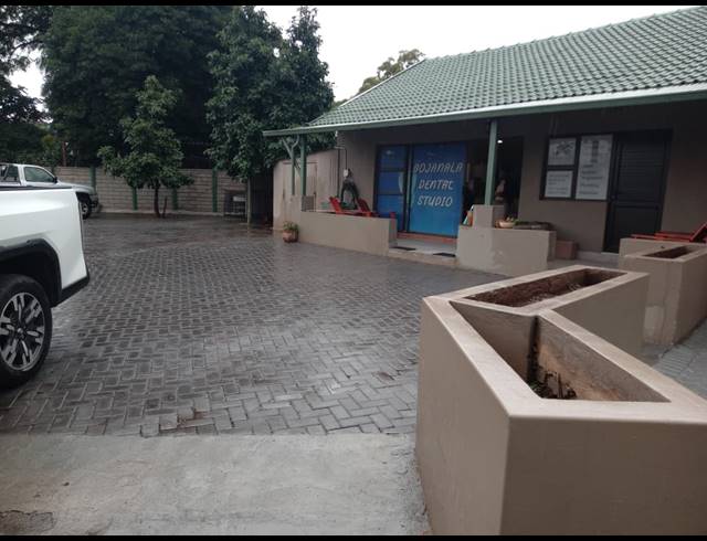 327M² BUSINESS FOR SALE IN BO-DORP